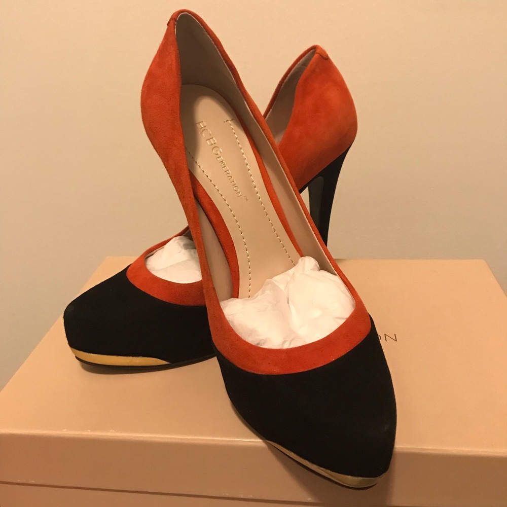 BCBG Suede Pump